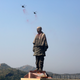 Imagen para el artículo titulado La estatua más grande del mundo está en la India, y es tan descomunal que se ve desde el espacio